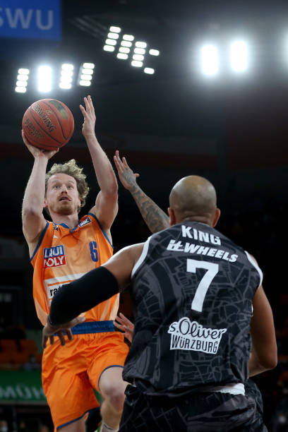 除此之外 除此之外