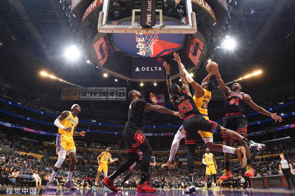 务对他来说 务对他来说